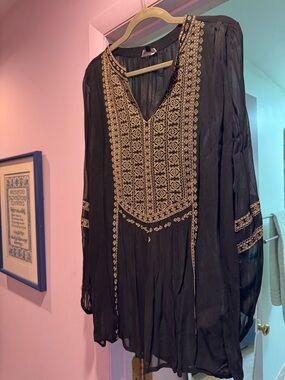 Tolani Black Tunic Dress Size XL with Gold Embroidery